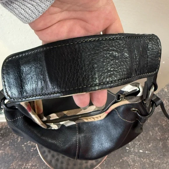 Burberry Brook Black Pebbled Leather Shoulder Bag Nova Check Trim - Picture 8 of 12